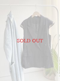 ⚫︎SALE⚫︎【LIVE ご紹介アイテム】フリルショルダーデザインベスト